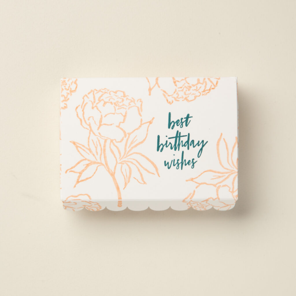 There are a few different options when you want to make a paper box for gifts. You can choose to make the box completely from scratch, or you can start with a customizable pre-made box like this scalloped gift card box.