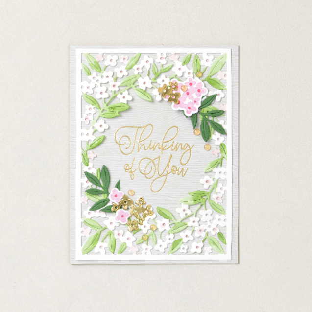 Investeer in een set zoals de Forever Florals stansfiguren, waarmee je al die strakke, ingewikkelde lijnen op bloemblaadjes en bladeren krijgt zonder het gedoe van een schaar of creatieveling. Geloof ons, als je eenmaal een stans hebt geprobeerd, kijk je nooit meer terug! 