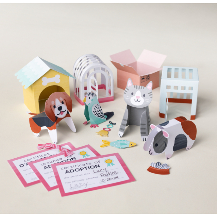 L'artisanat rencontre la récréation avec le kit Adopte un animal de compagnie. Non seulement vous fabriquerez quatre adorables animaux, mais vous construirez également leur maison. 