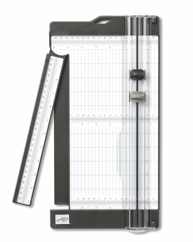 Apprenez-en plus sur l’utilisation du Stampin Up! Coupe-papier pour faire les bricolages que tu aimes.
