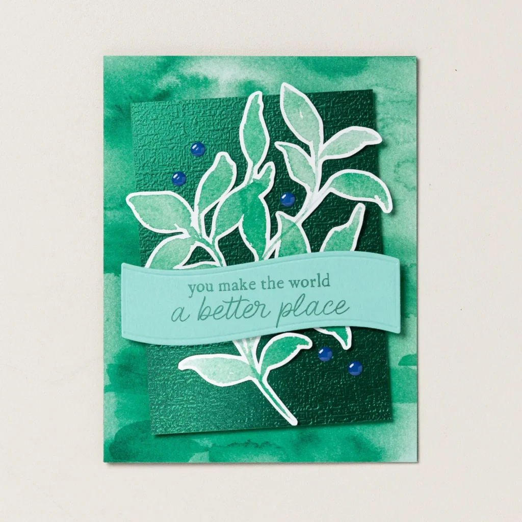 Sur la photo, on voit une carte DIY avec papier poétique de jardin